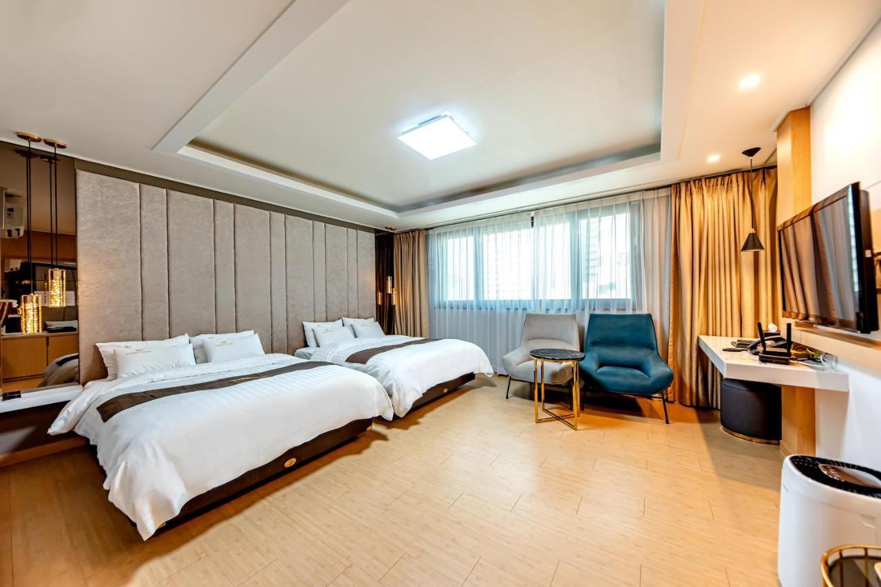 Hs Tourist Hotel Yeosu Buitenkant foto