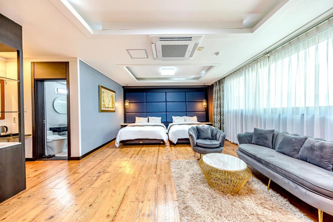 Hs Tourist Hotel Yeosu Buitenkant foto