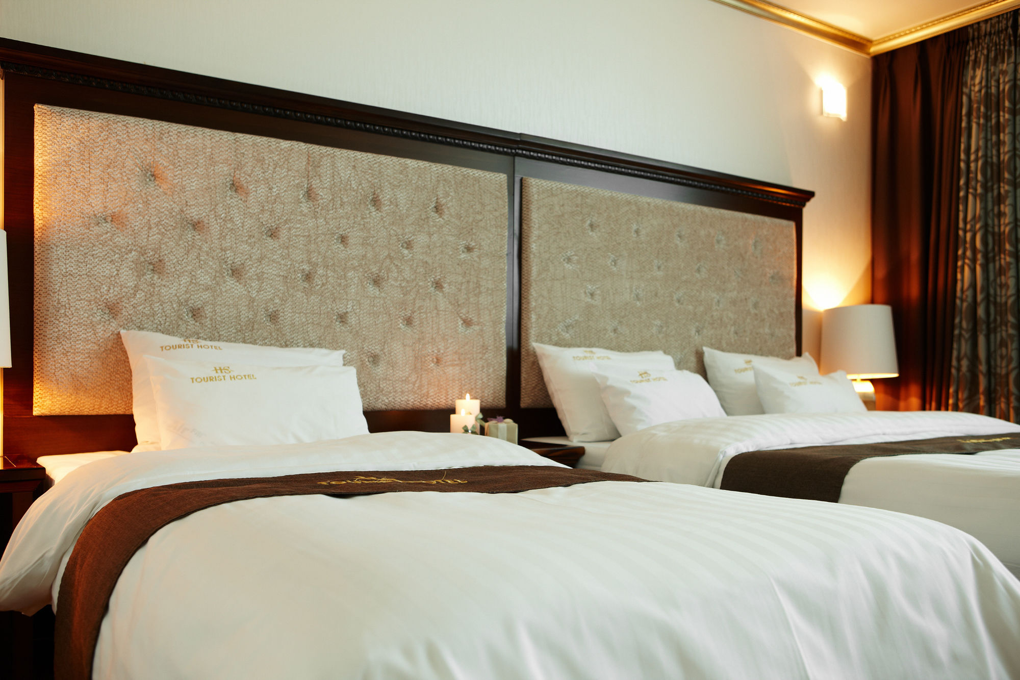 Hs Tourist Hotel Yeosu Buitenkant foto