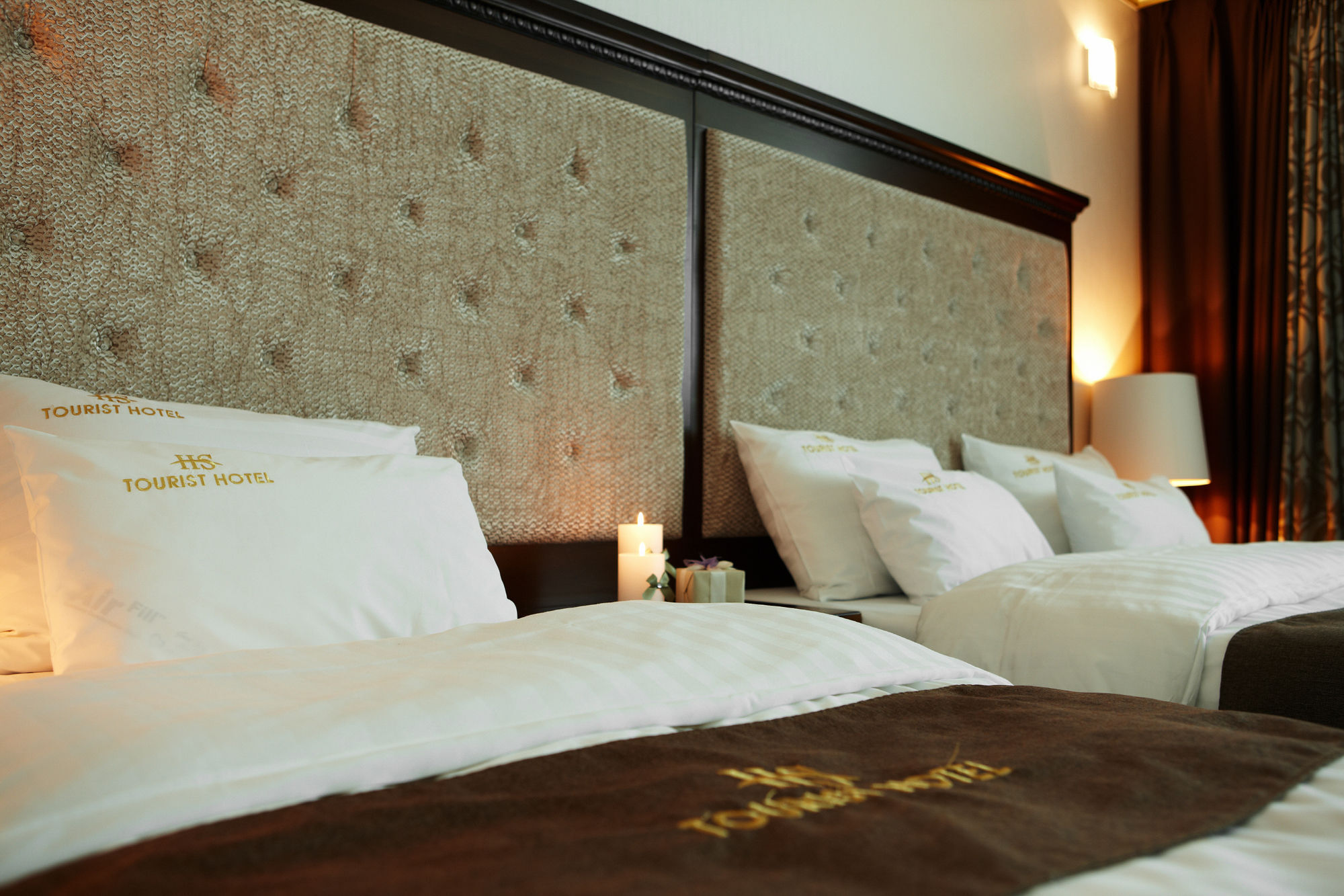 Hs Tourist Hotel Yeosu Buitenkant foto
